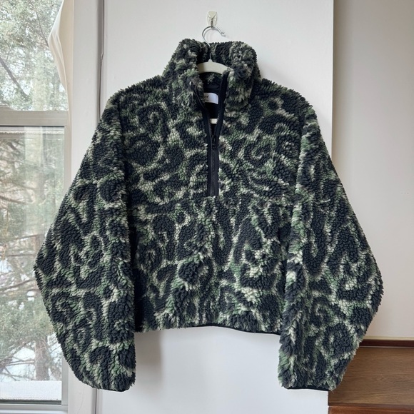 Aritzia Jackets & Blazers - Aritzia TNA Half Zip Rush Polar Fleece Pullover Jacket Green Print Medium